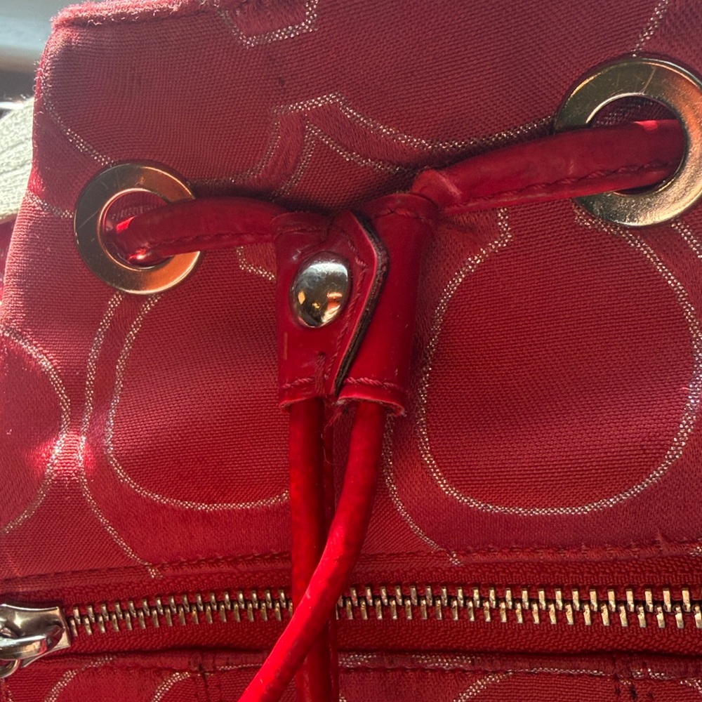 Coach Rare Retired  Ruby Red Poppy cinch Bucket Bag with strap - Picture 15 of 16